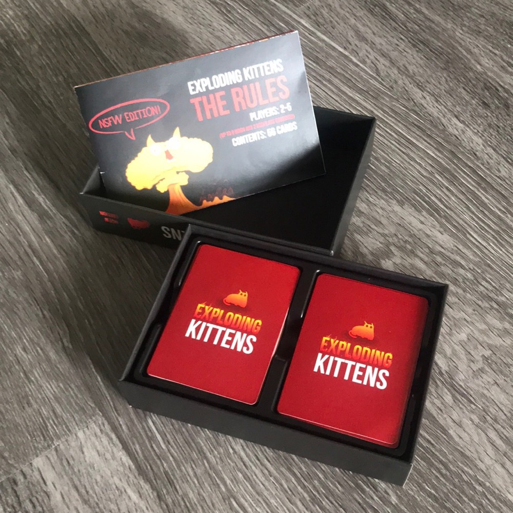 Exploding Kittens Card Game - Picture 2 of 3